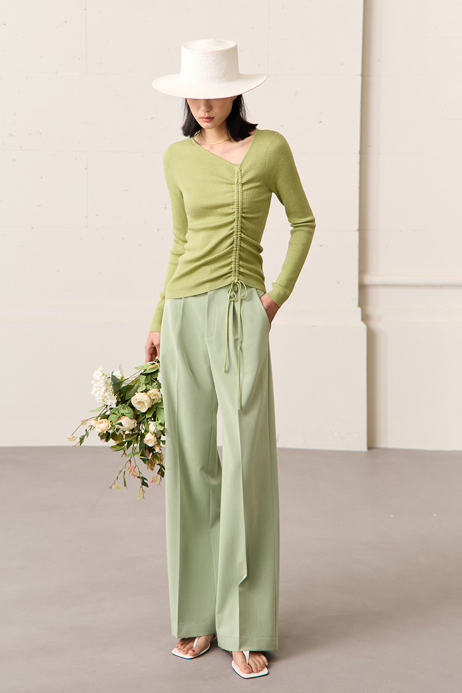 Slant V-Neck Drawstring Knit Top|AMII-AMII.com