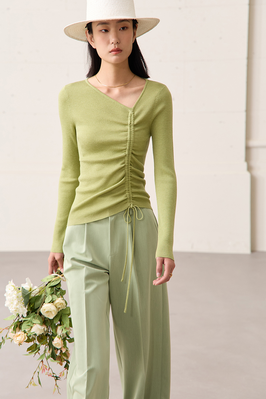 Slant V-Neck Drawstring Knit Top|AMII-AMII.com