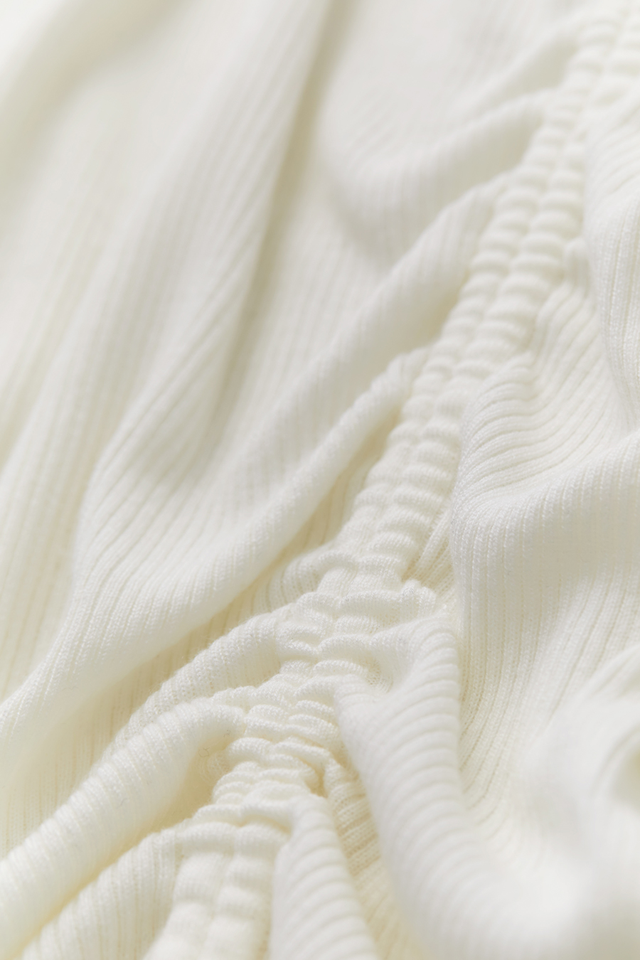 Slant V-Neck Drawstring Knit Top|AMII-AMII.com