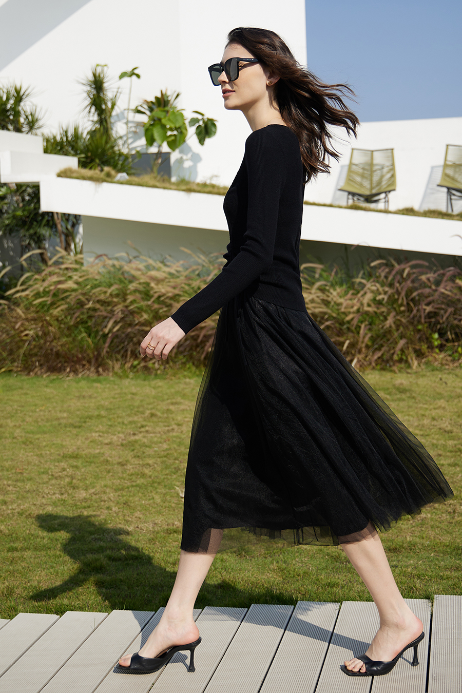 Slant V-Neck Drawstring Knit Top|AMII-AMII.com