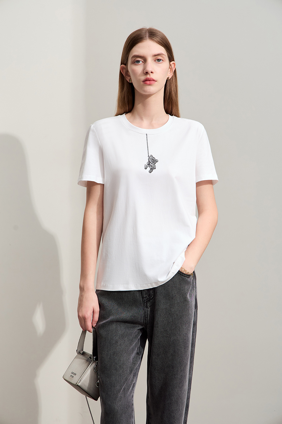 Little Bear Embroidered Ice Porcelain Cotton T - Shirt|AMII-AMII.com