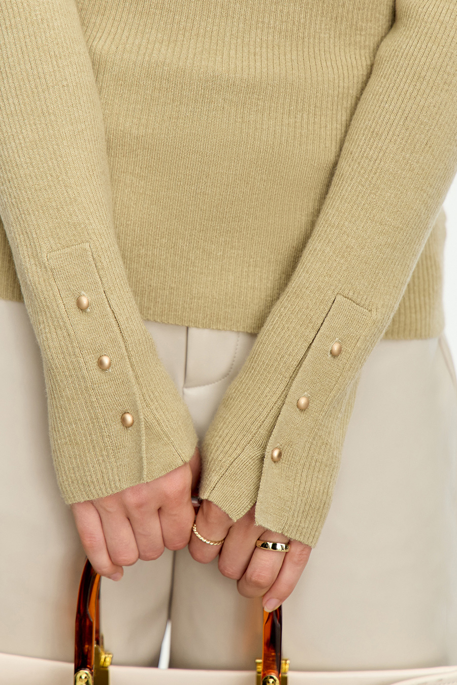 Buttoned High Neck Slim Sweater|AMII-AMII.com