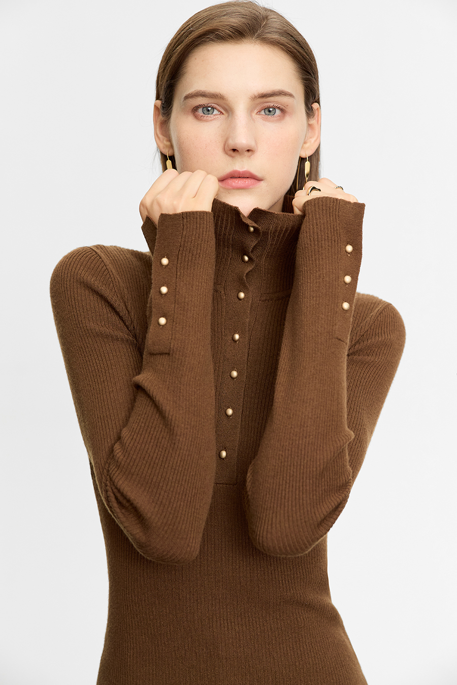 Buttoned High Neck Slim Sweater|AMII-AMII.com