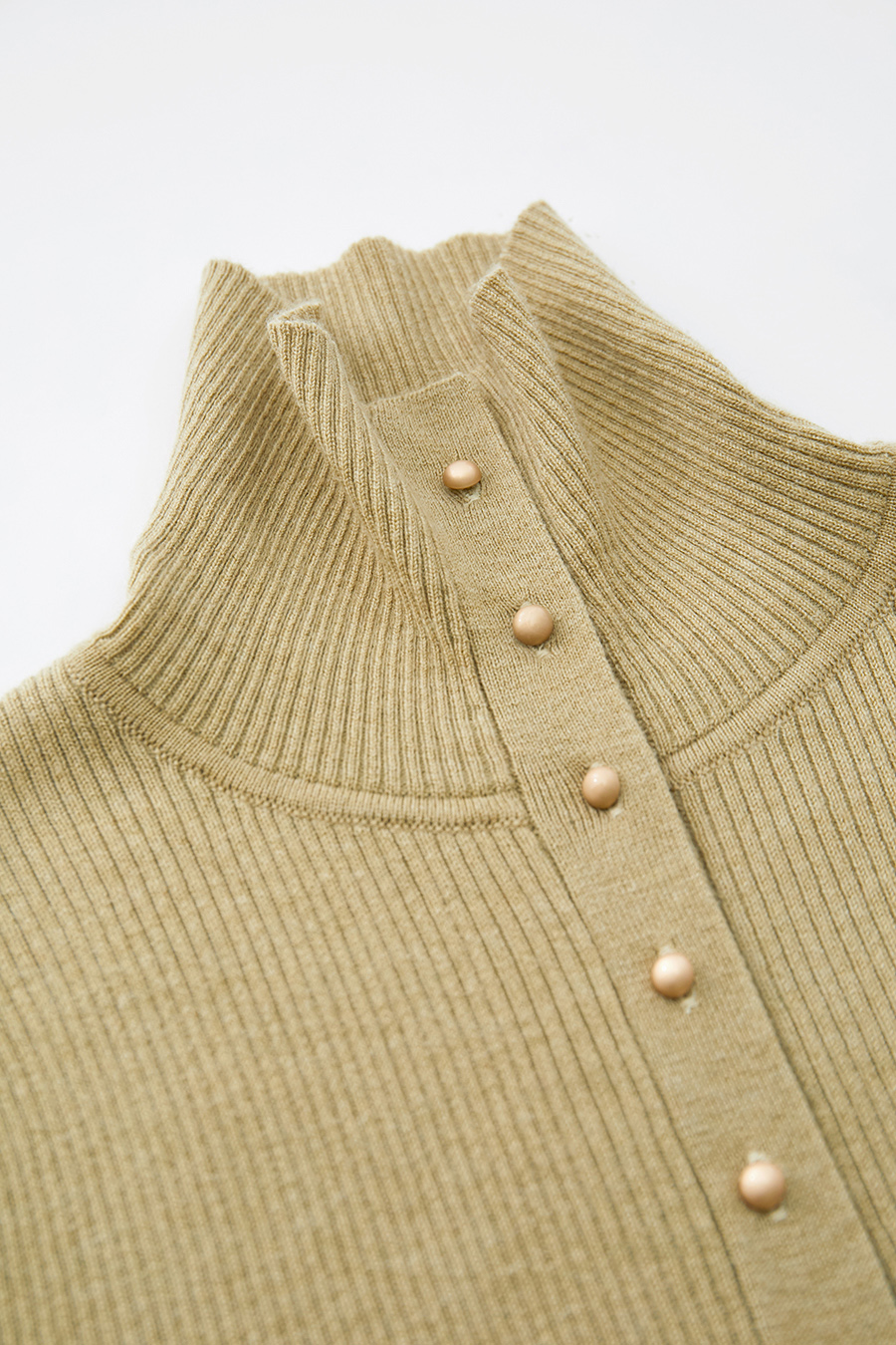 Buttoned High Neck Slim Sweater|AMII-AMII.com