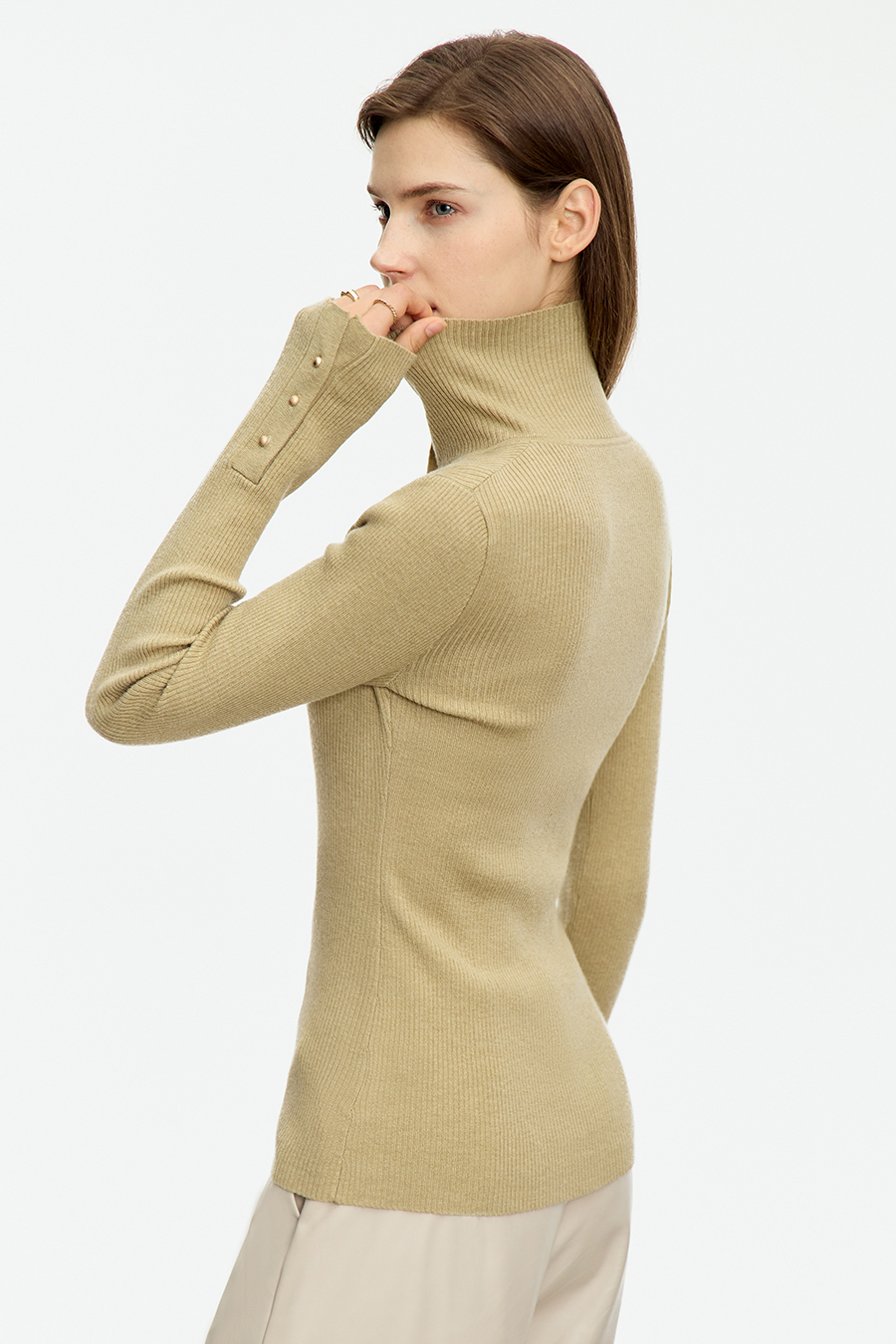 Buttoned High Neck Slim Sweater|AMII-AMII.com