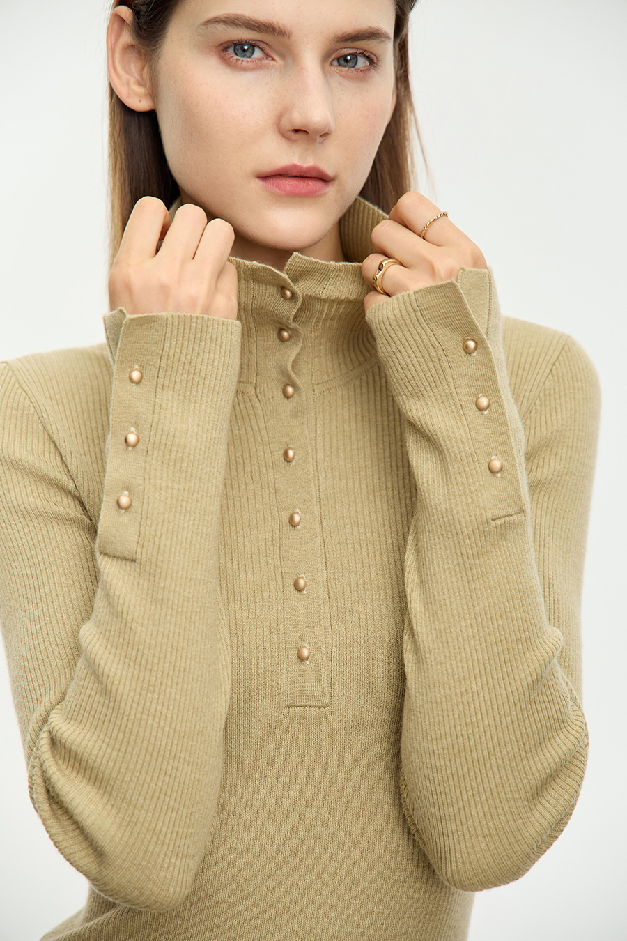 Buttoned High Neck Slim Sweater|AMII-AMII.com