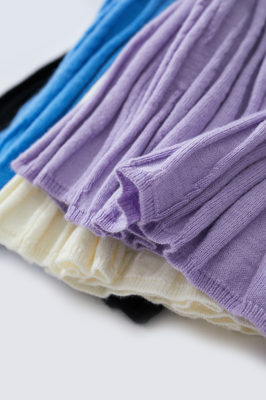 Wool - containing High Neck Slim Sweater|AMII-AMII.com