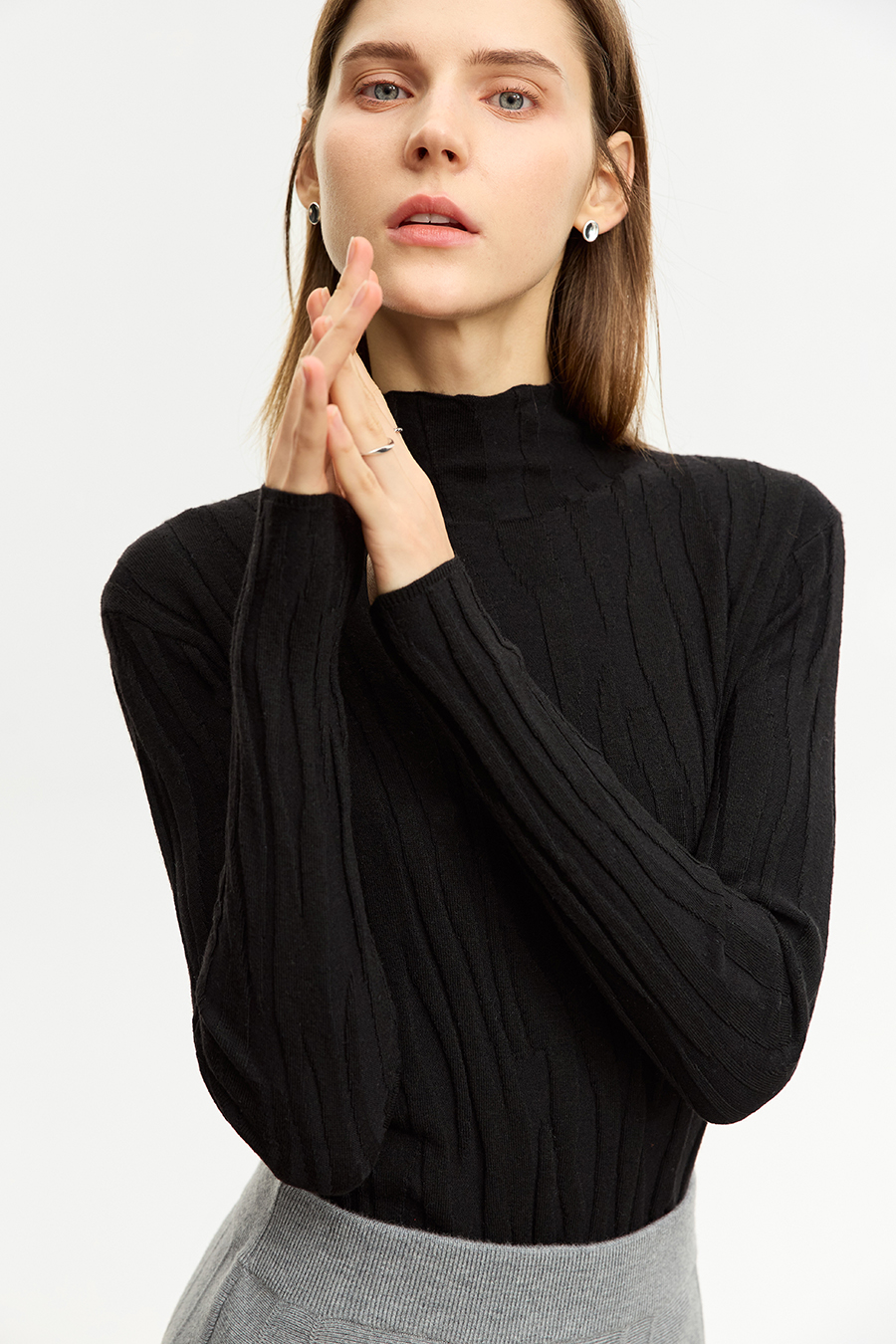 Wool - containing High Neck Slim Sweater|AMII-AMII.com