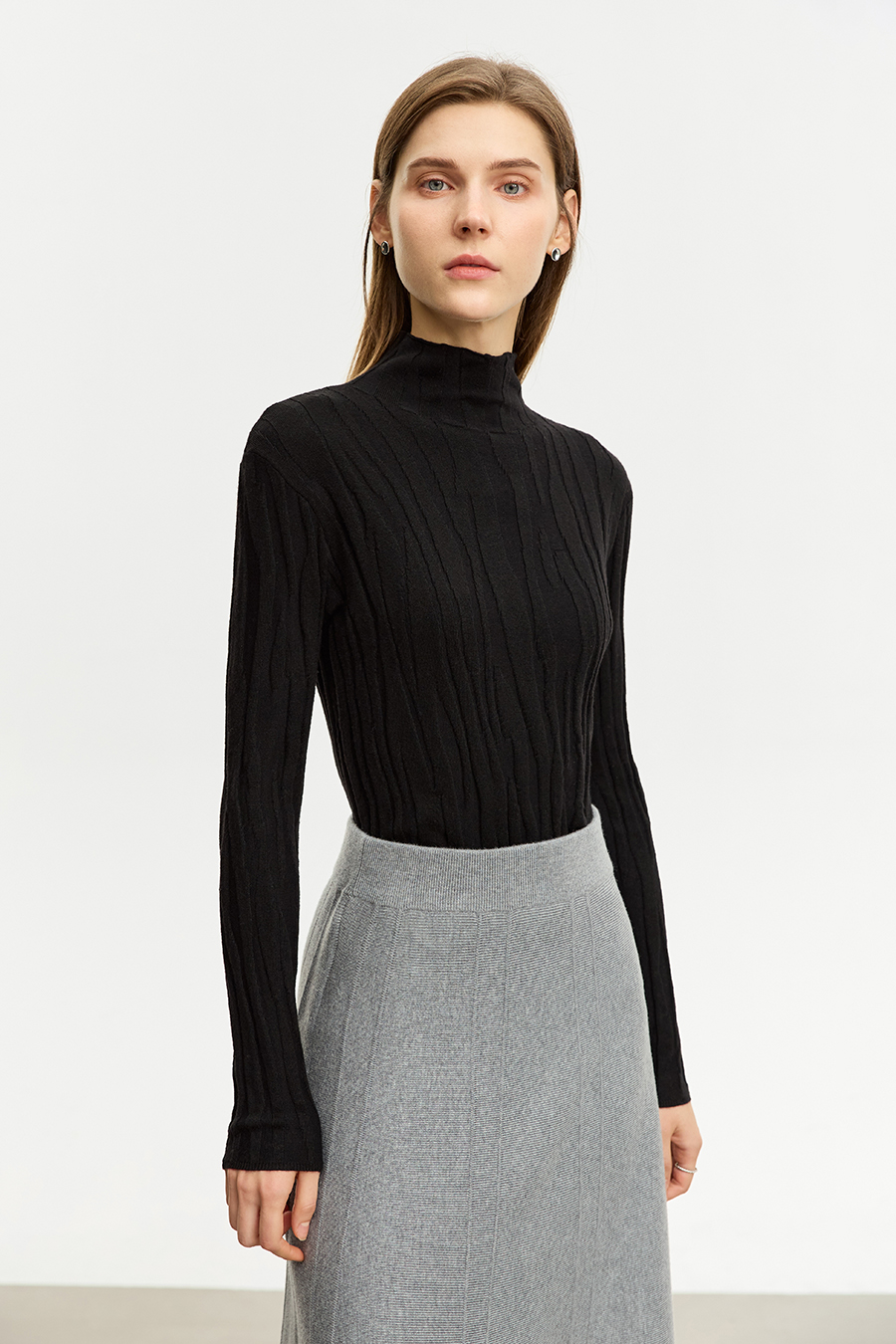 Wool - containing High Neck Slim Sweater|AMII-AMII.com