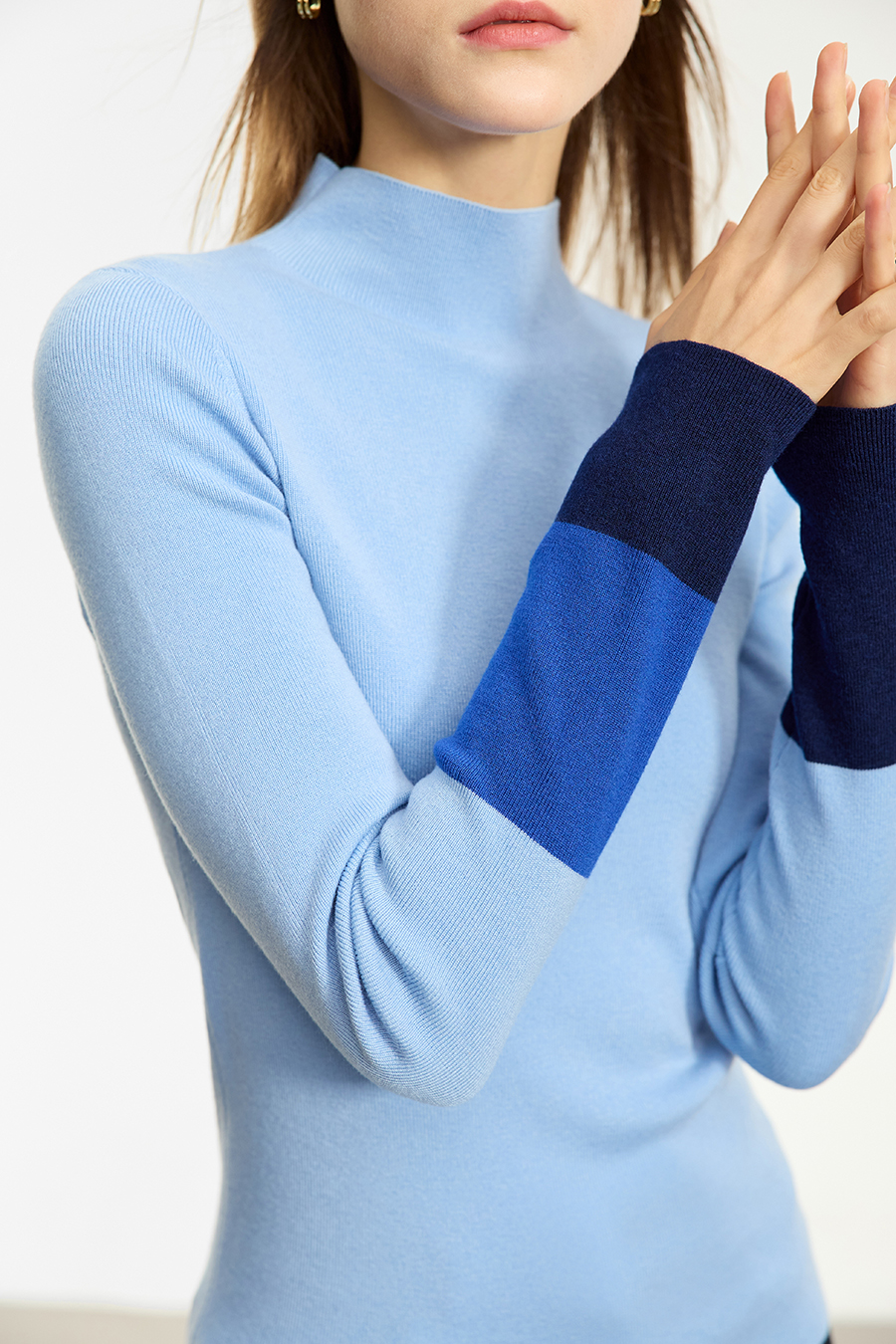 Slim Color - block Mock Neck Knitted Top|AMII-AMII.com