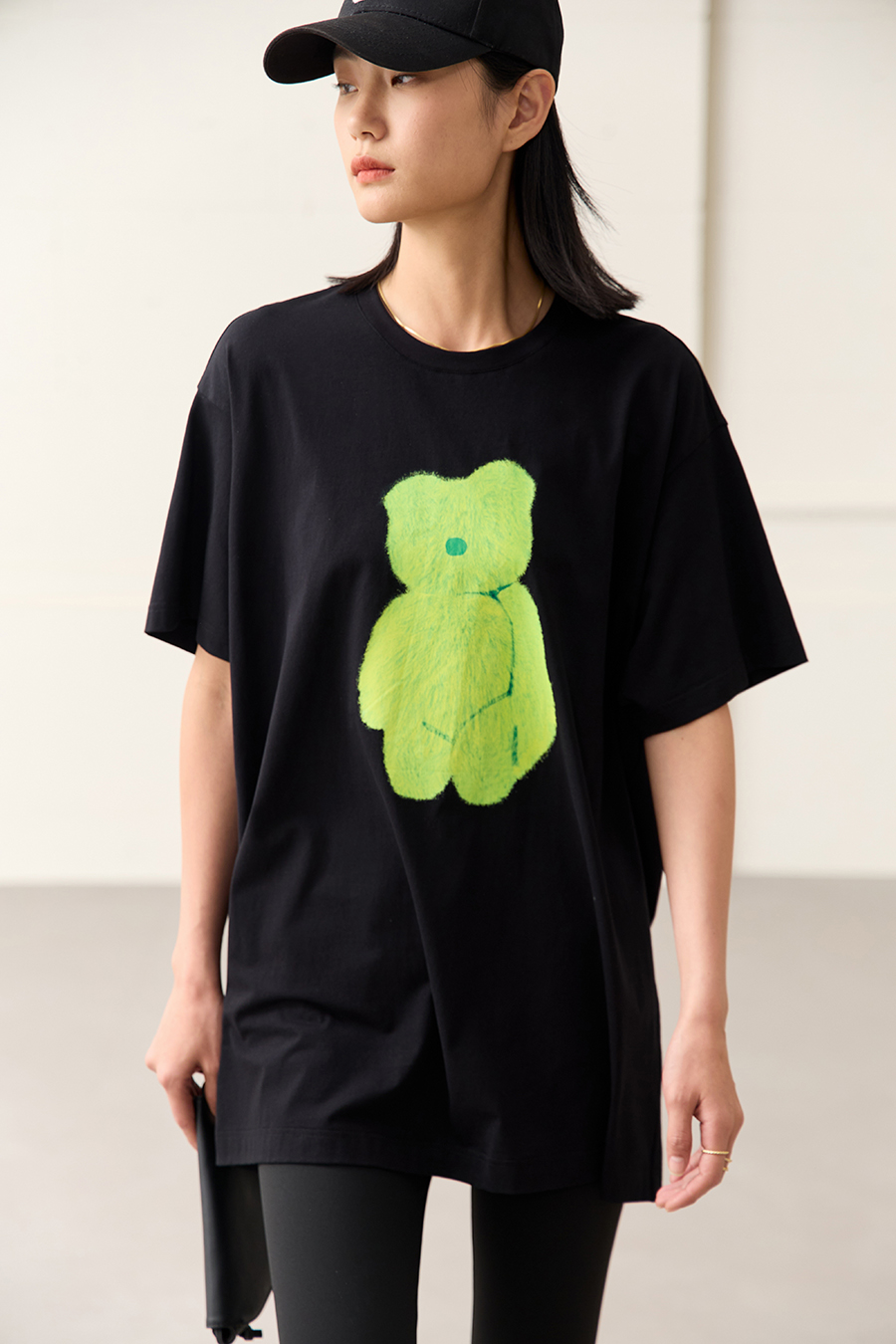 Hyaluronic acid fabric tee with bear print|AMII