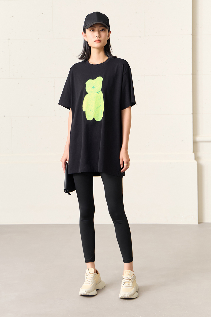 Hyaluronic acid fabric tee with bear print|AMII