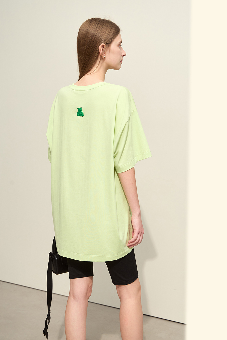 Hyaluronic acid fabric tee with bear print|AMII