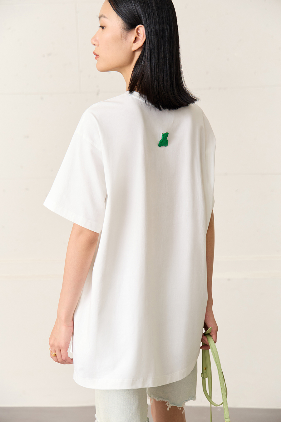 Hyaluronic acid fabric tee with bear print|AMII