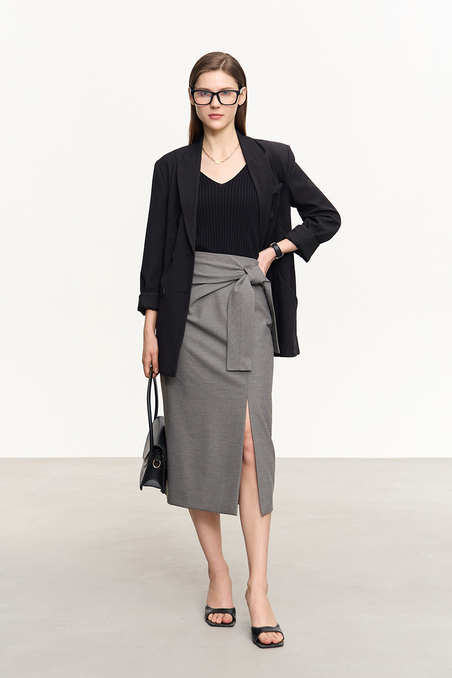 Tie Knot Slit Skirt