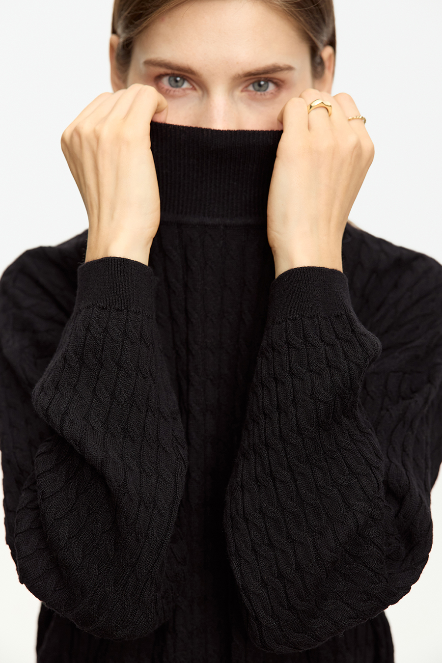 Loose Mid-length Cable Knit Sweater