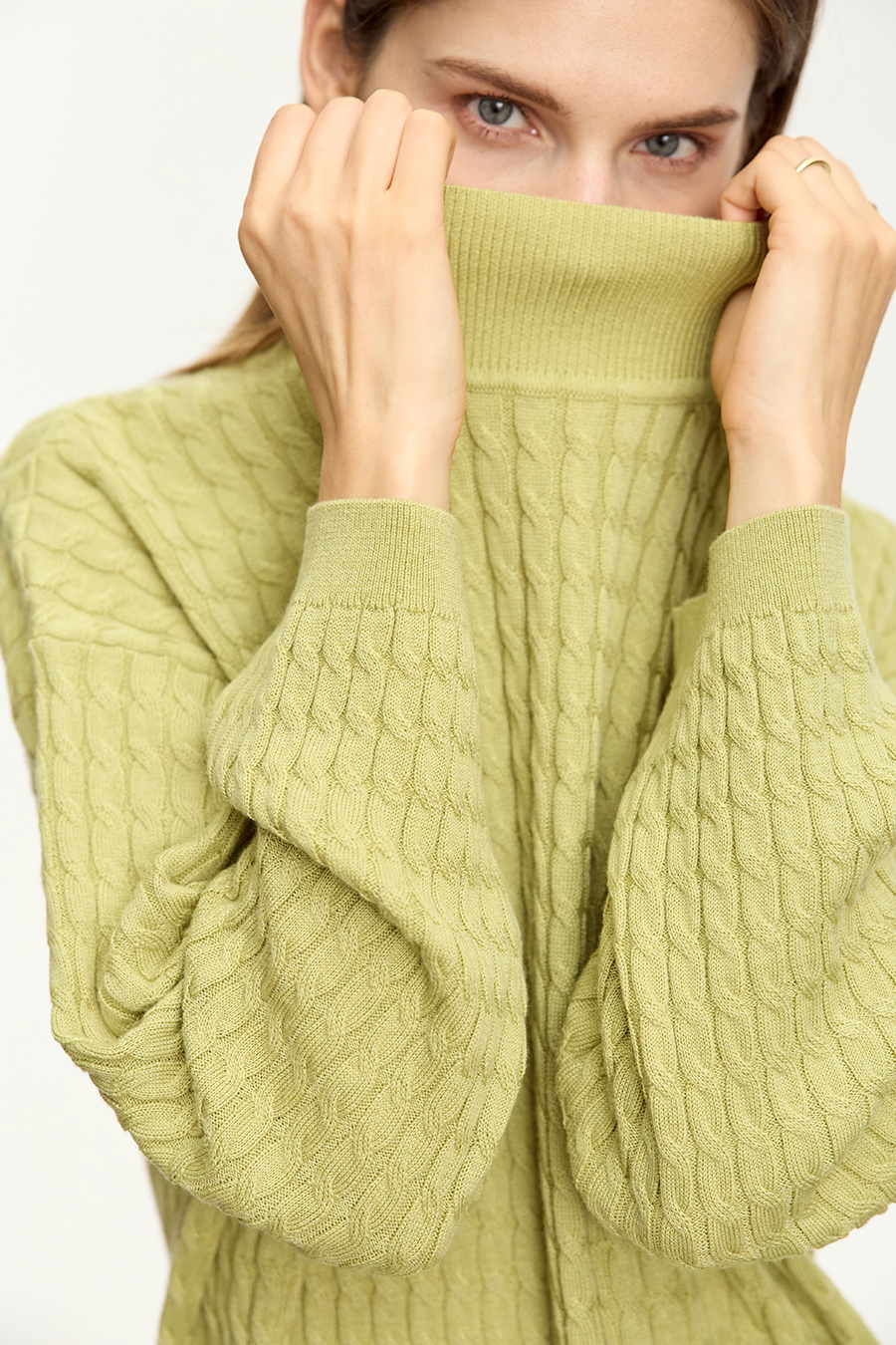 Loose Mid-length Cable Knit Sweater