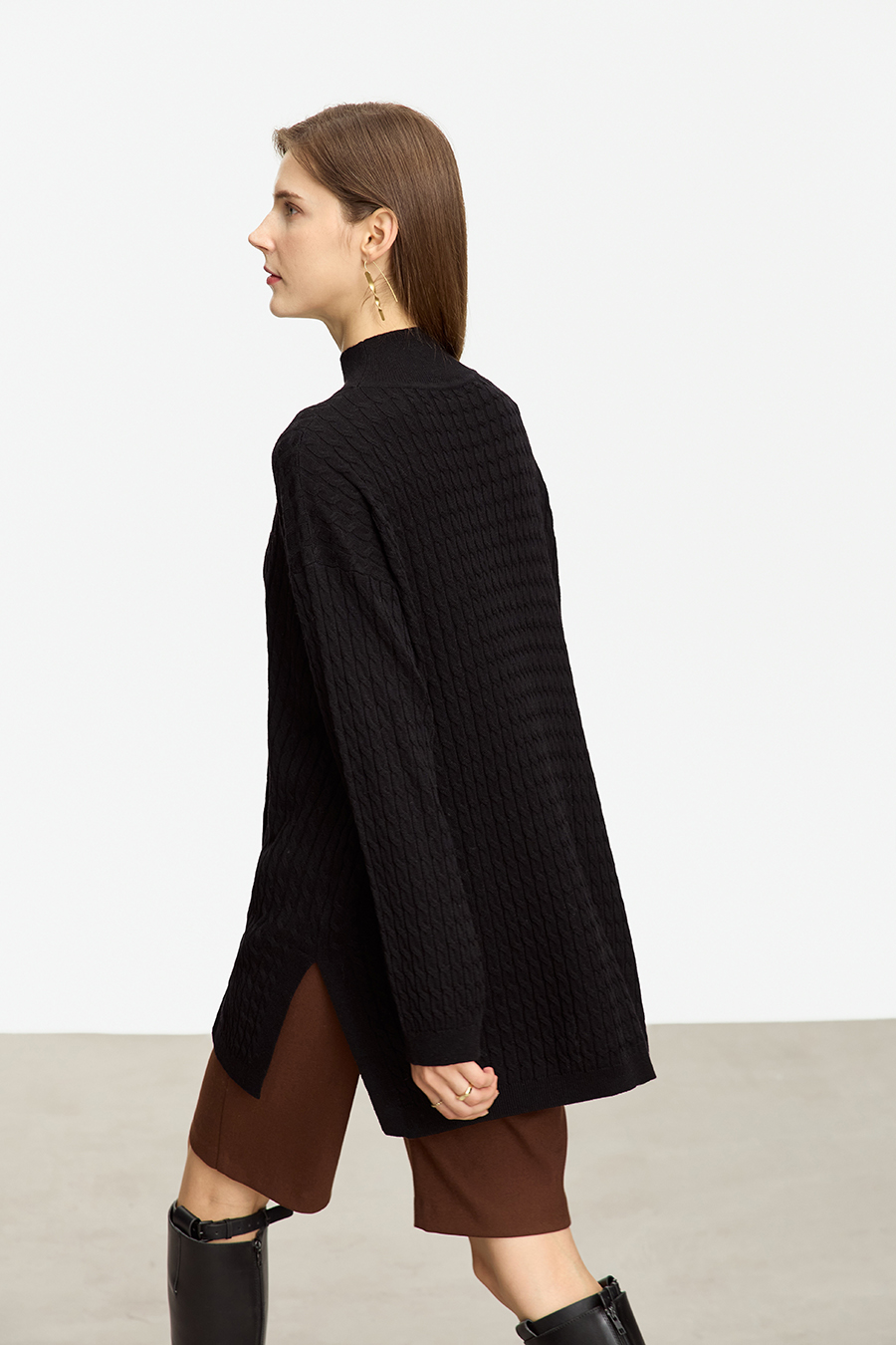 Loose Mid-length Cable Knit Sweater