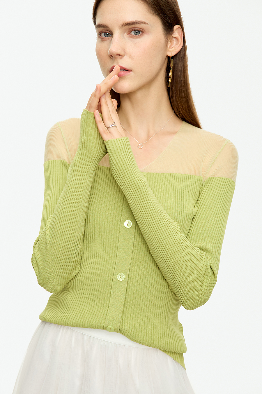 Sheer Spliced V-neck Sweater|AMII