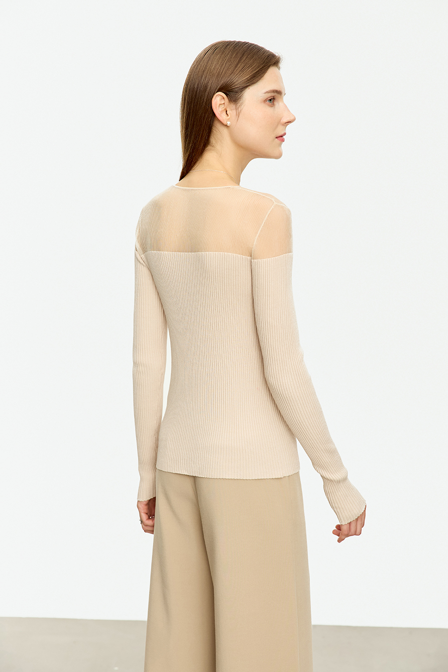 Sheer Spliced V-neck Sweater|AMII