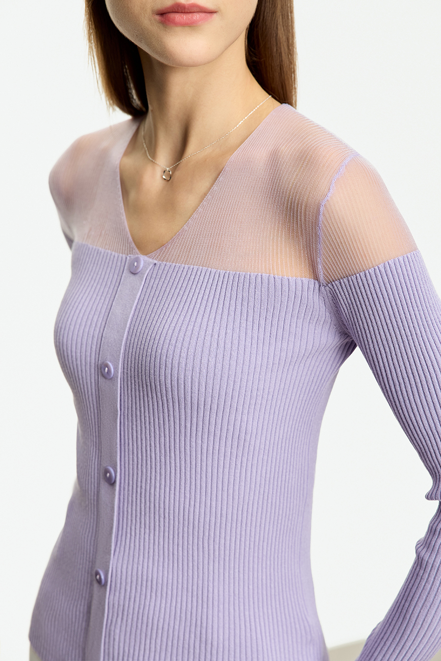Sheer Spliced V-neck Sweater|AMII