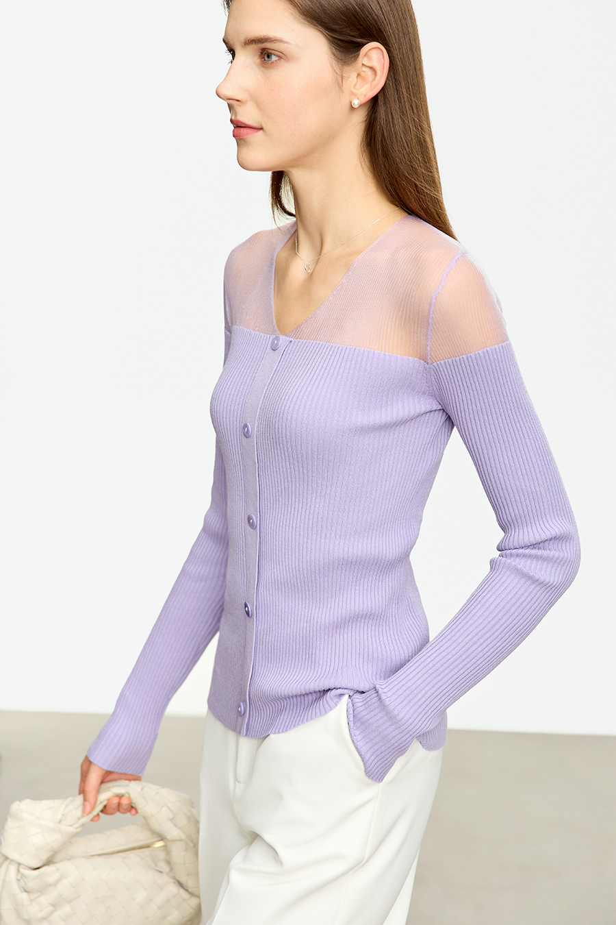 Sheer Spliced V-neck Sweater|AMII