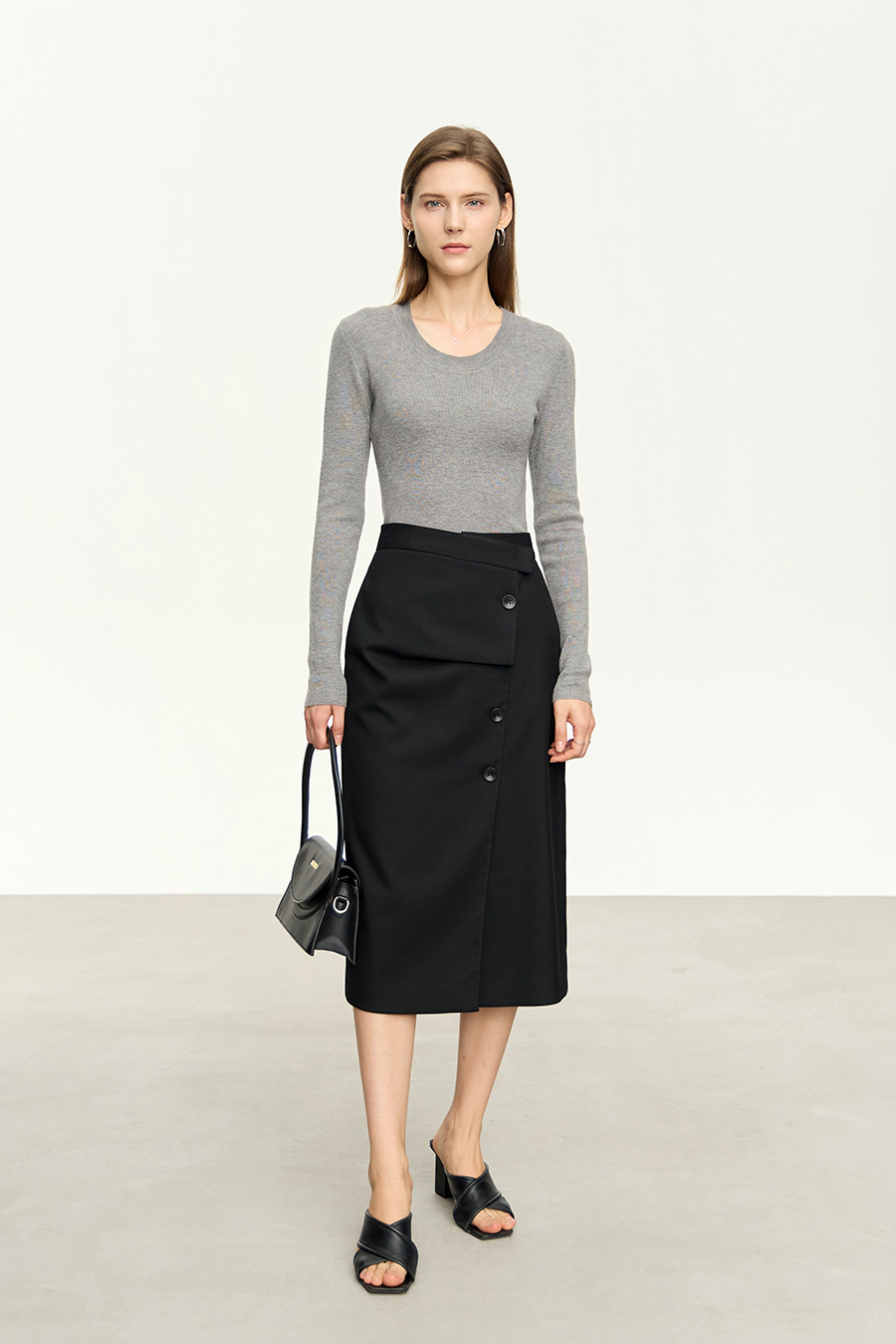 Slim Fit Versatile U-Neck Sweater|AMII-AMII.com