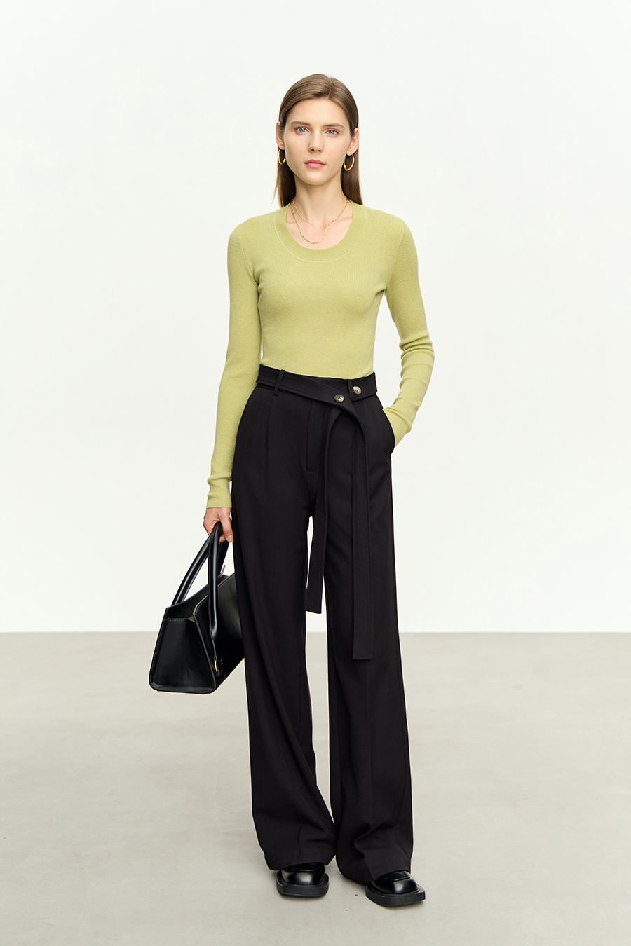 Slim Fit Versatile U-Neck Sweater|AMII-AMII.com