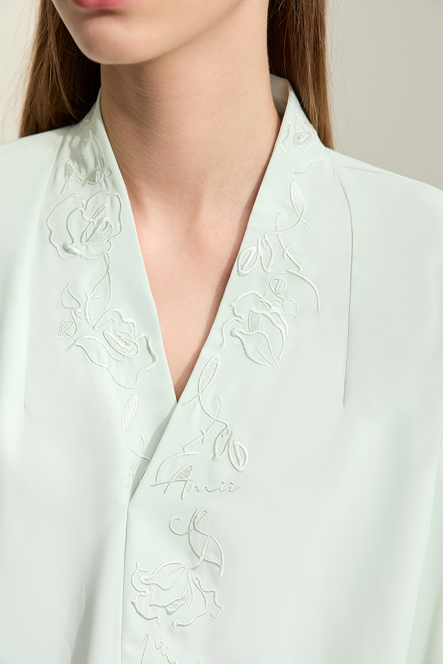 Rose Embroidered Chiffon Blouse|AMII-AMII.com