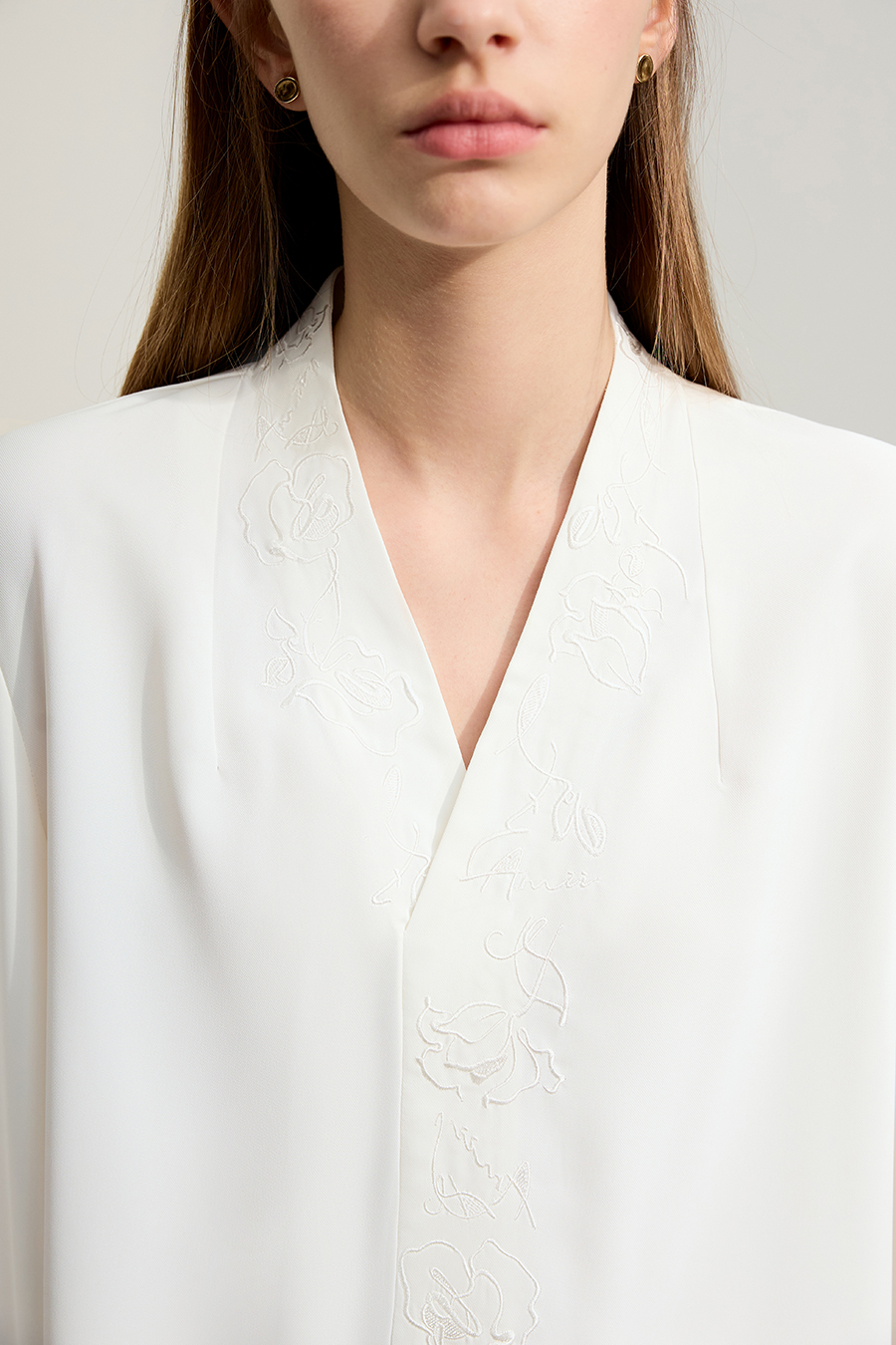 Rose Embroidered Chiffon Blouse|AMII-AMII.com
