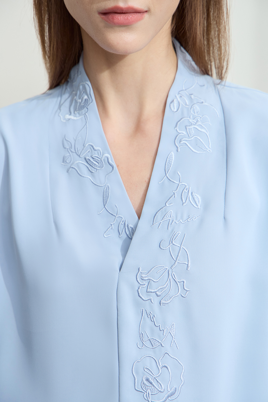 Rose Embroidered Chiffon Blouse|AMII-AMII.com