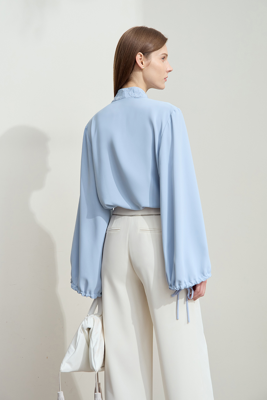 Rose Embroidered Chiffon Blouse|AMII-AMII.com