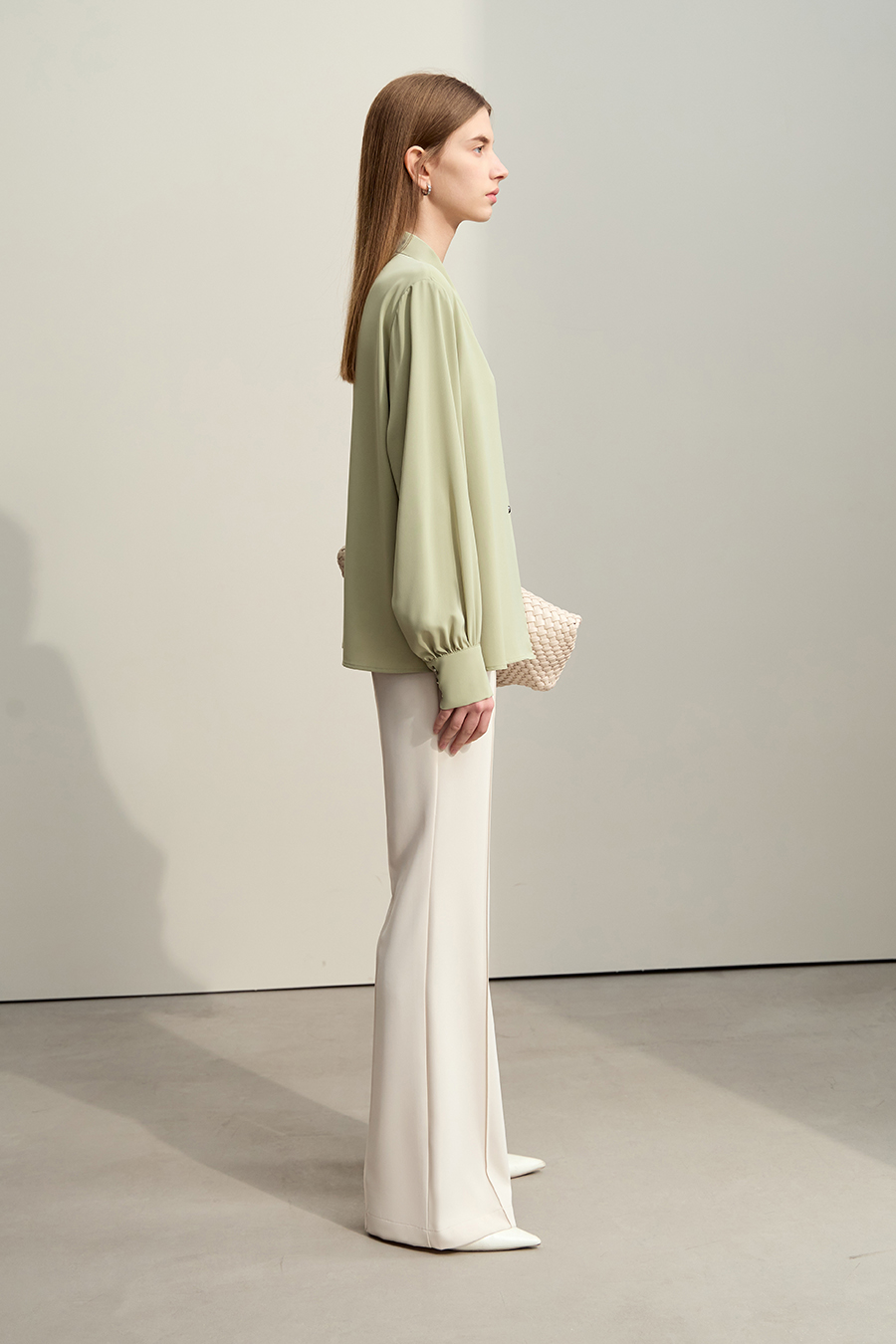 V-neck Lantern Sleeve Shirt