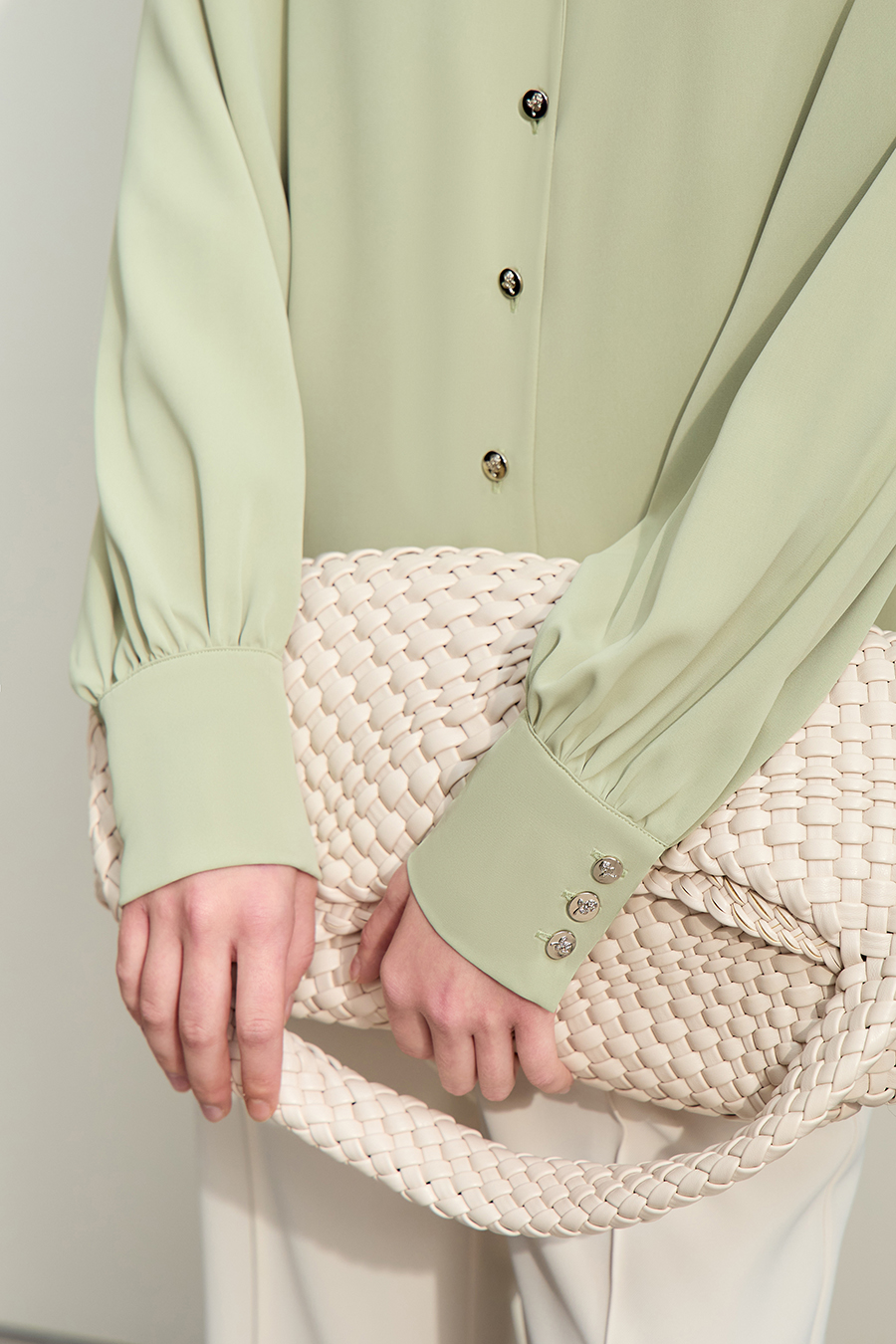 V-neck Lantern Sleeve Shirt