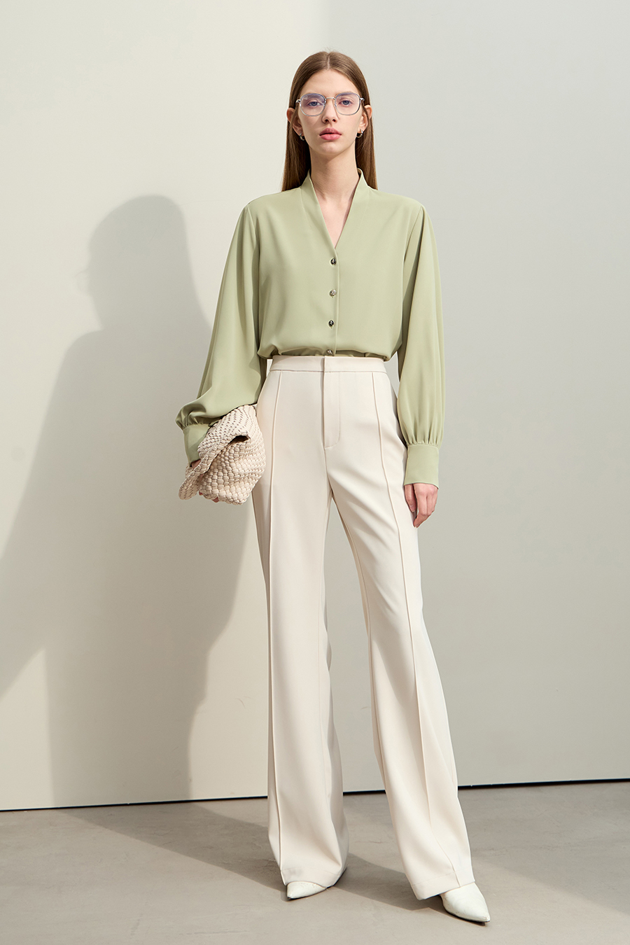 V-neck Lantern Sleeve Shirt