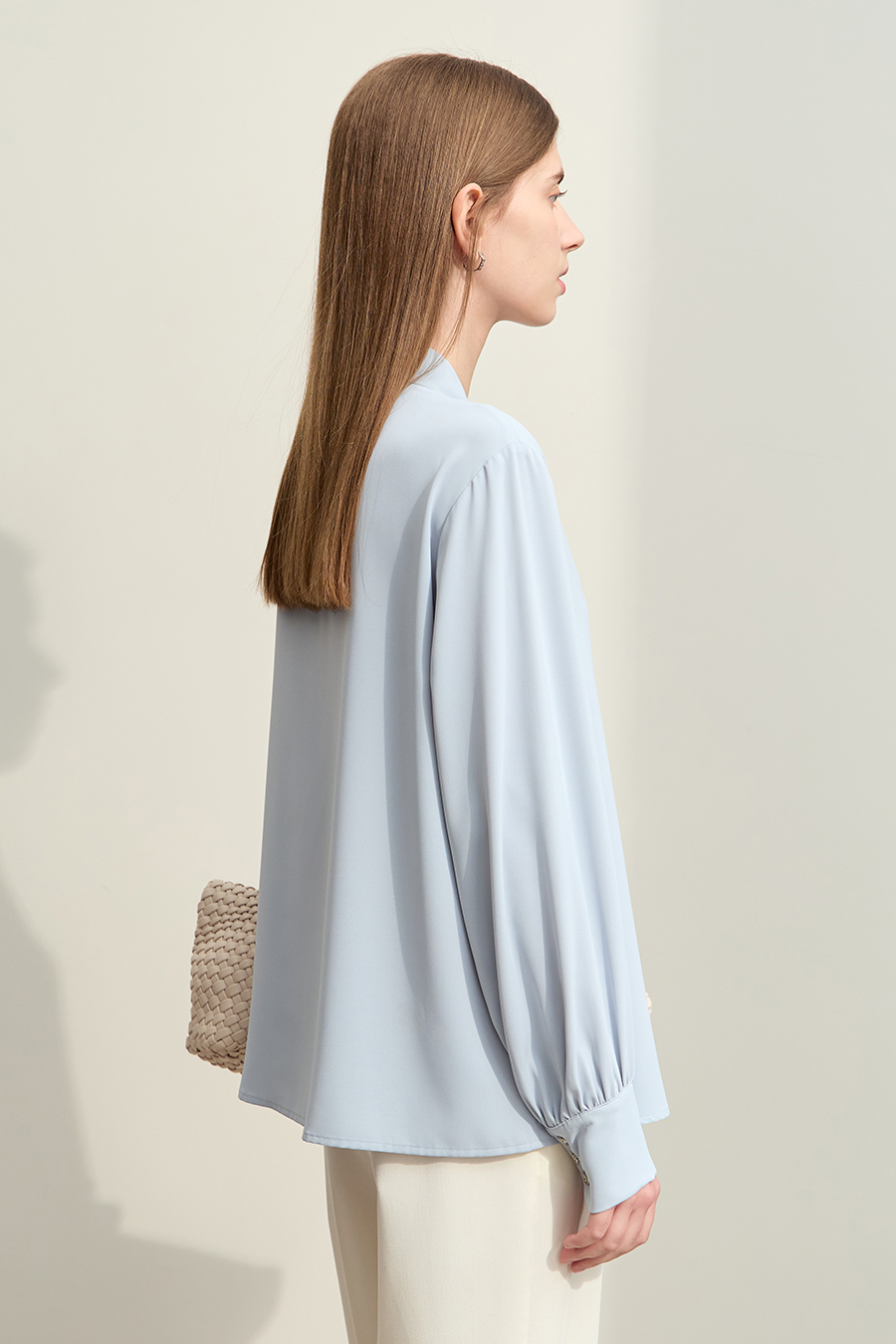 V-neck Lantern Sleeve Shirt