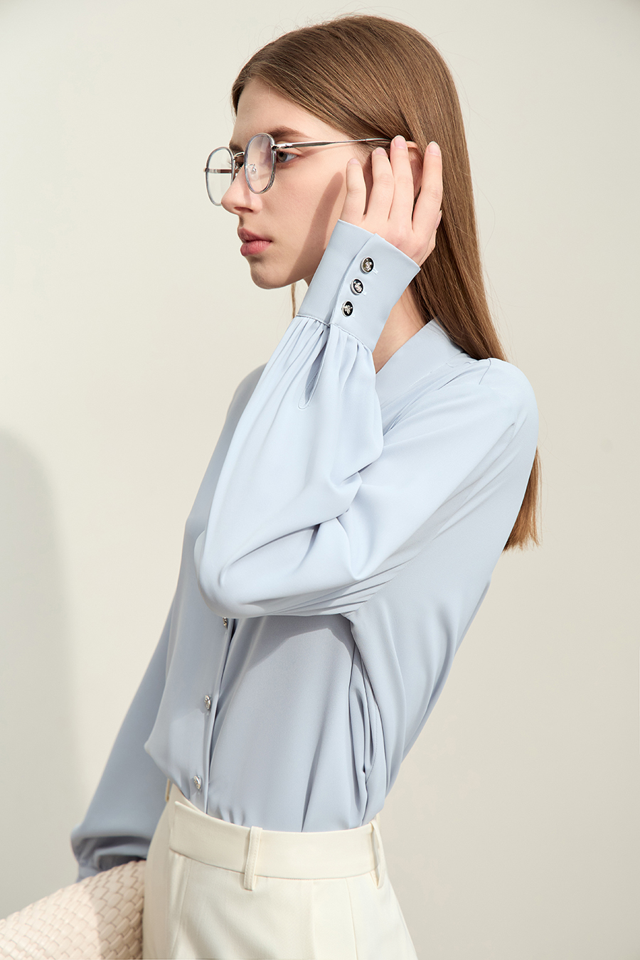 V-neck Lantern Sleeve Shirt