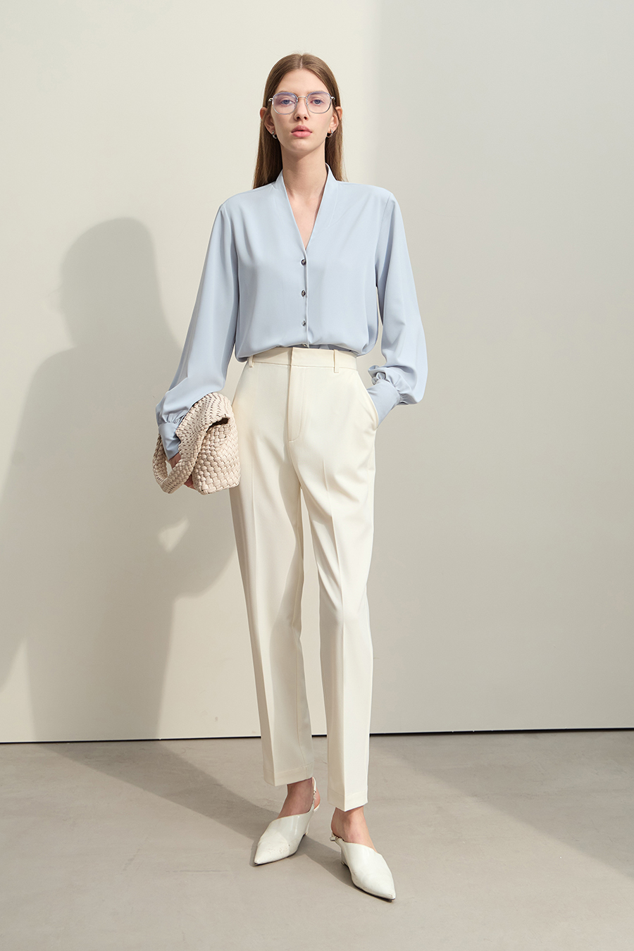 V-neck Lantern Sleeve Shirt