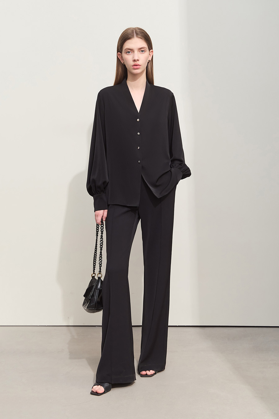 V-neck Lantern Sleeve Shirt