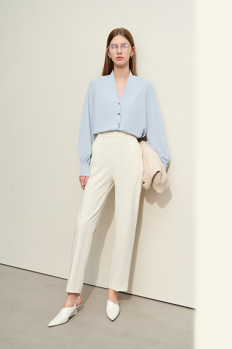 V-neck Lantern Sleeve Shirt