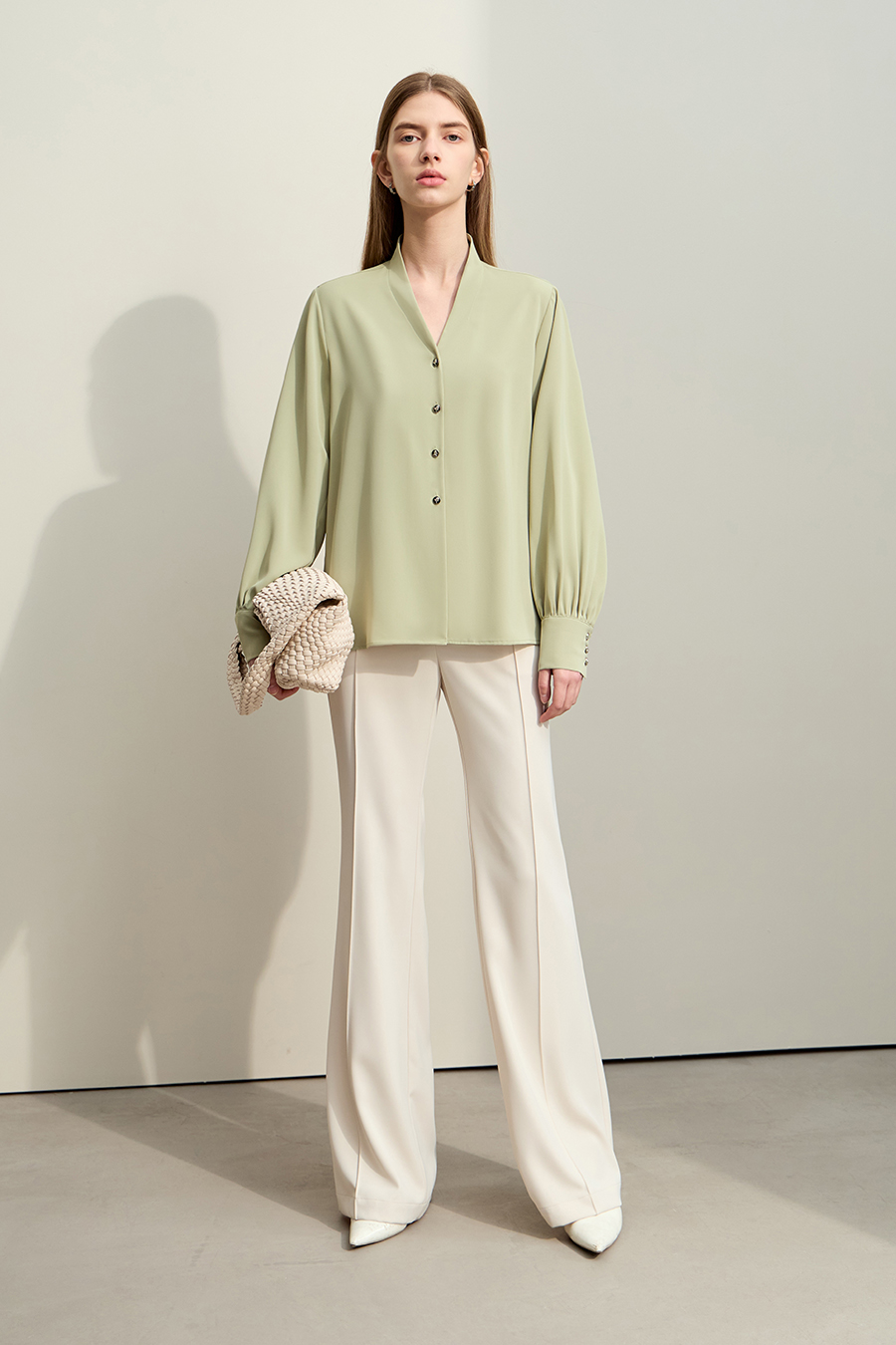 V-neck Lantern Sleeve Shirt