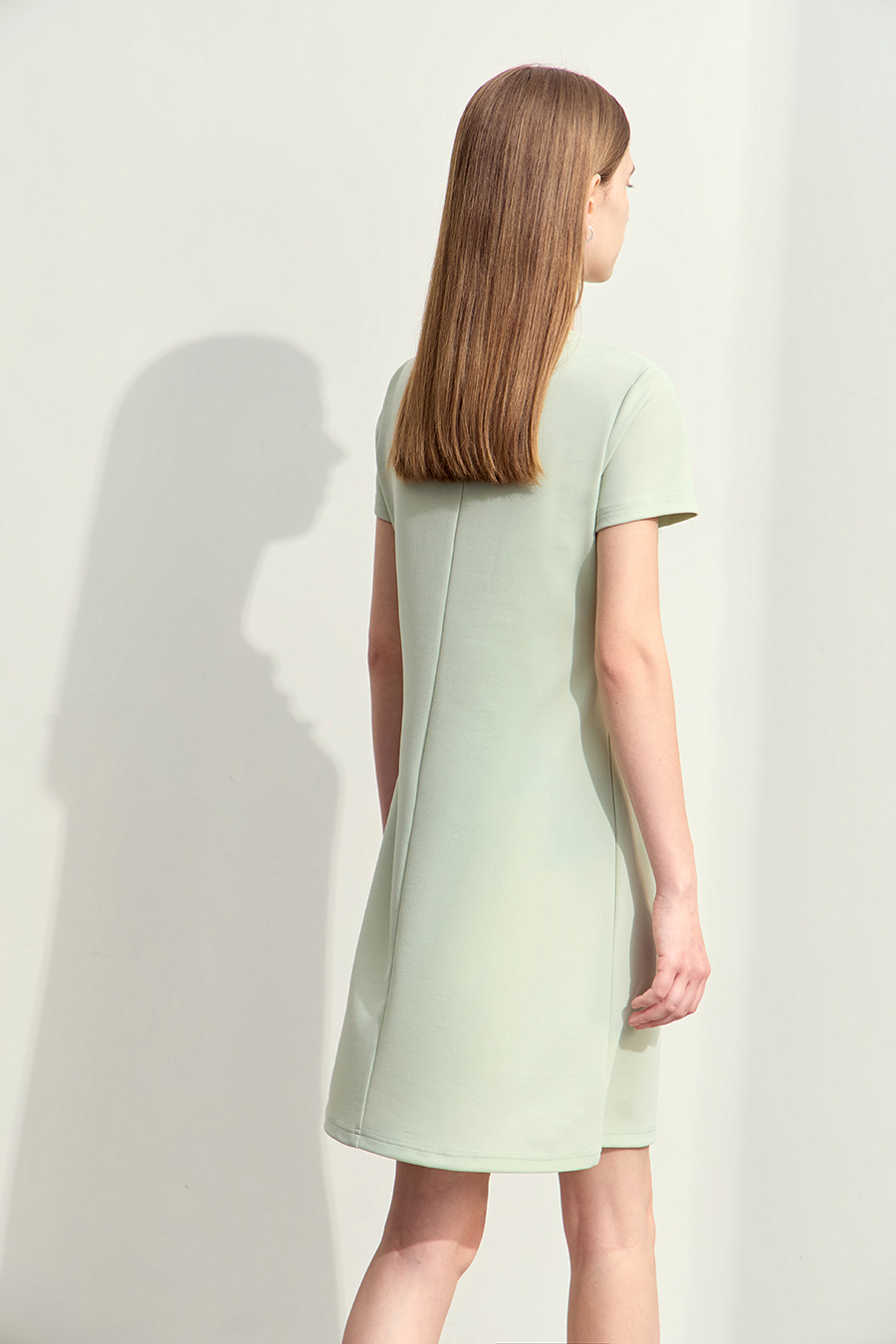 Placket-front slight-stretch dress|AMII
