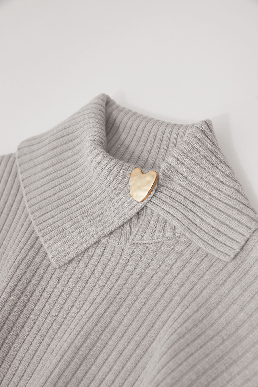 Lapel Drop-shoulder Sweater