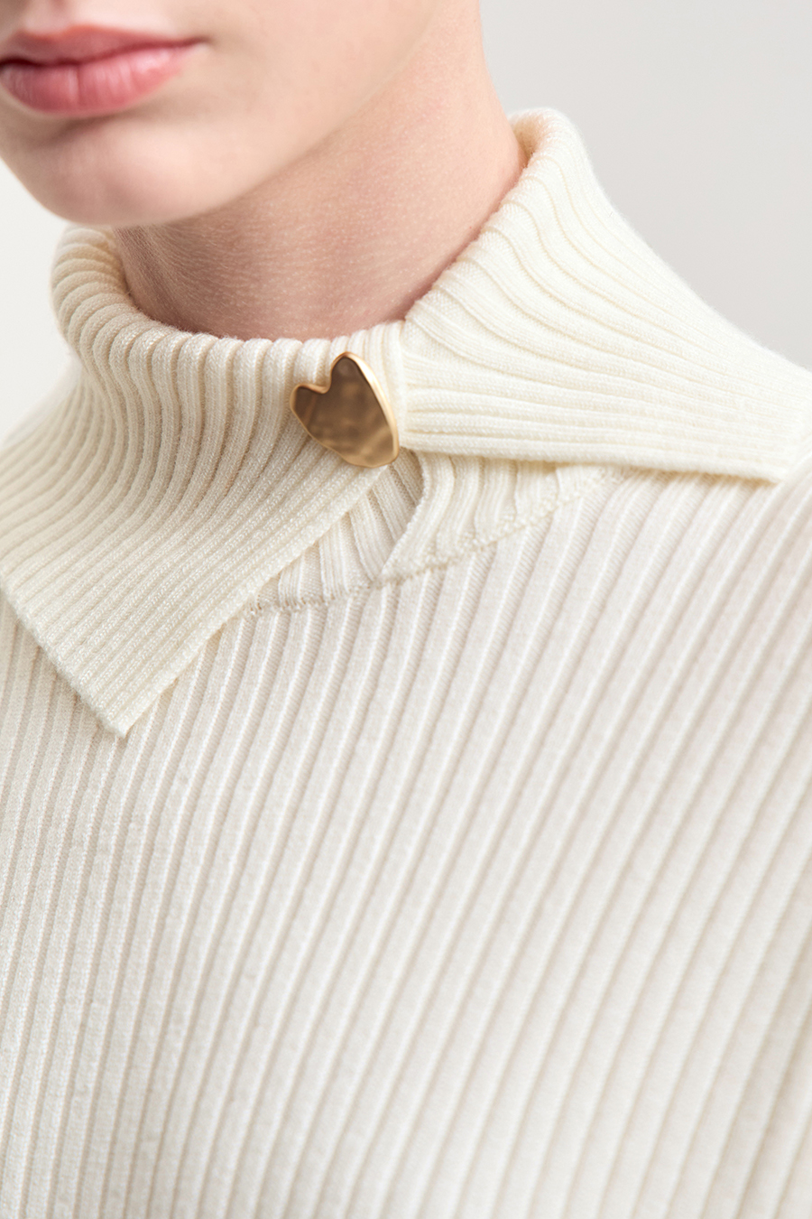 Lapel Drop-shoulder Sweater