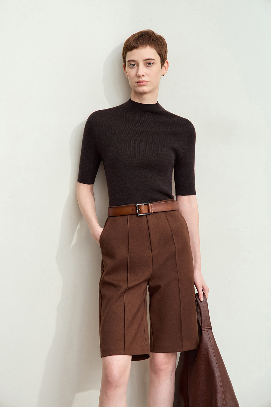 Seamless Mid-Sleeve Sweater