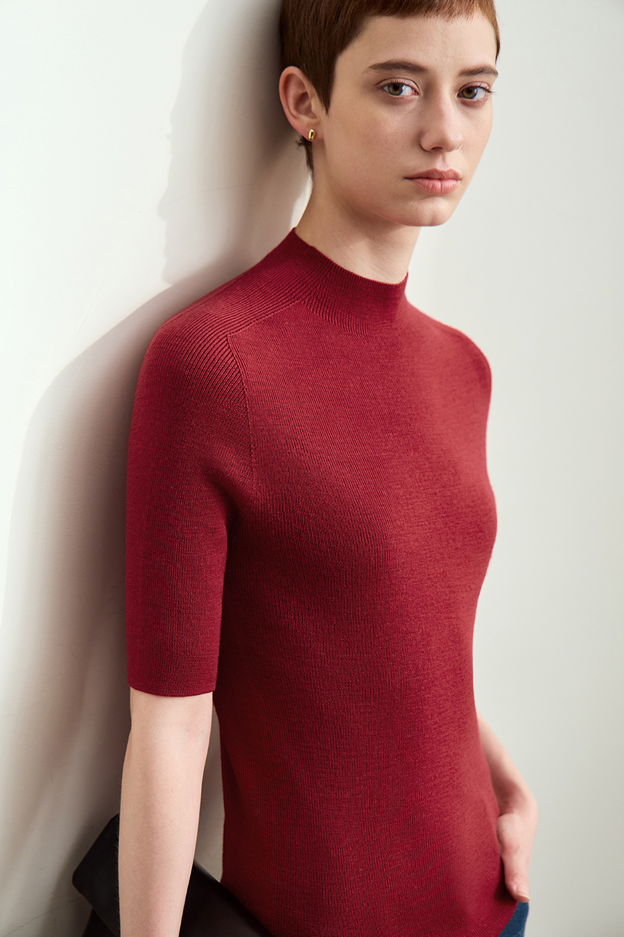 Seamless Mid-Sleeve Sweater