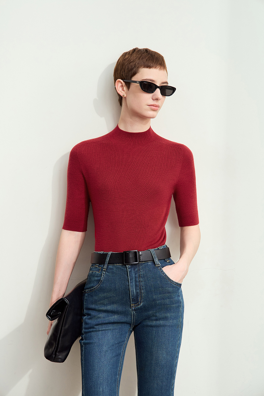 Seamless Mid-Sleeve Sweater