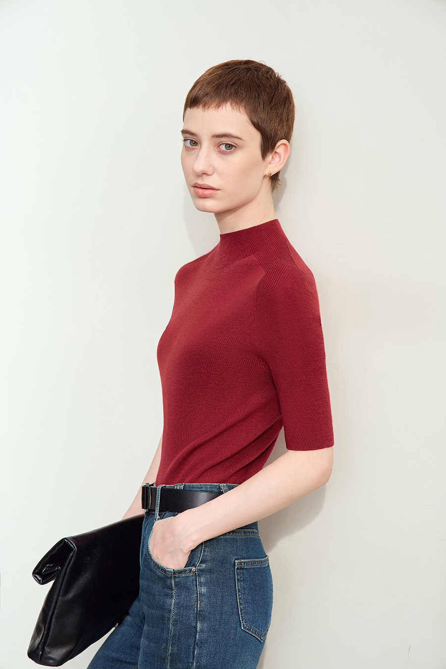 Seamless Mid-Sleeve Sweater