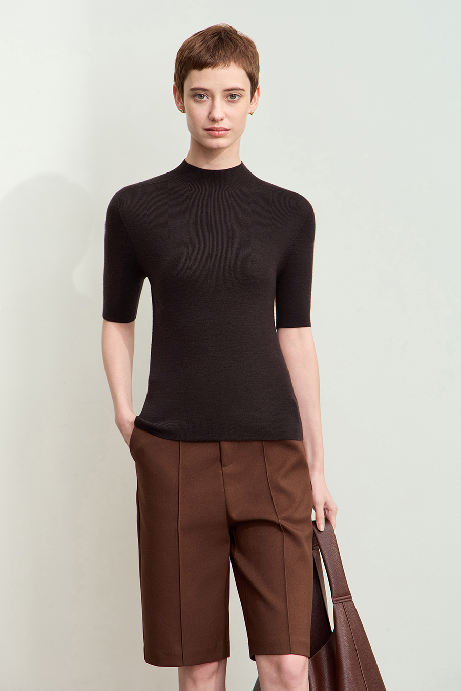 Seamless Mid-Sleeve Sweater