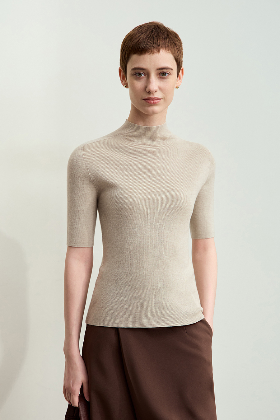 Seamless Mid-Sleeve Sweater